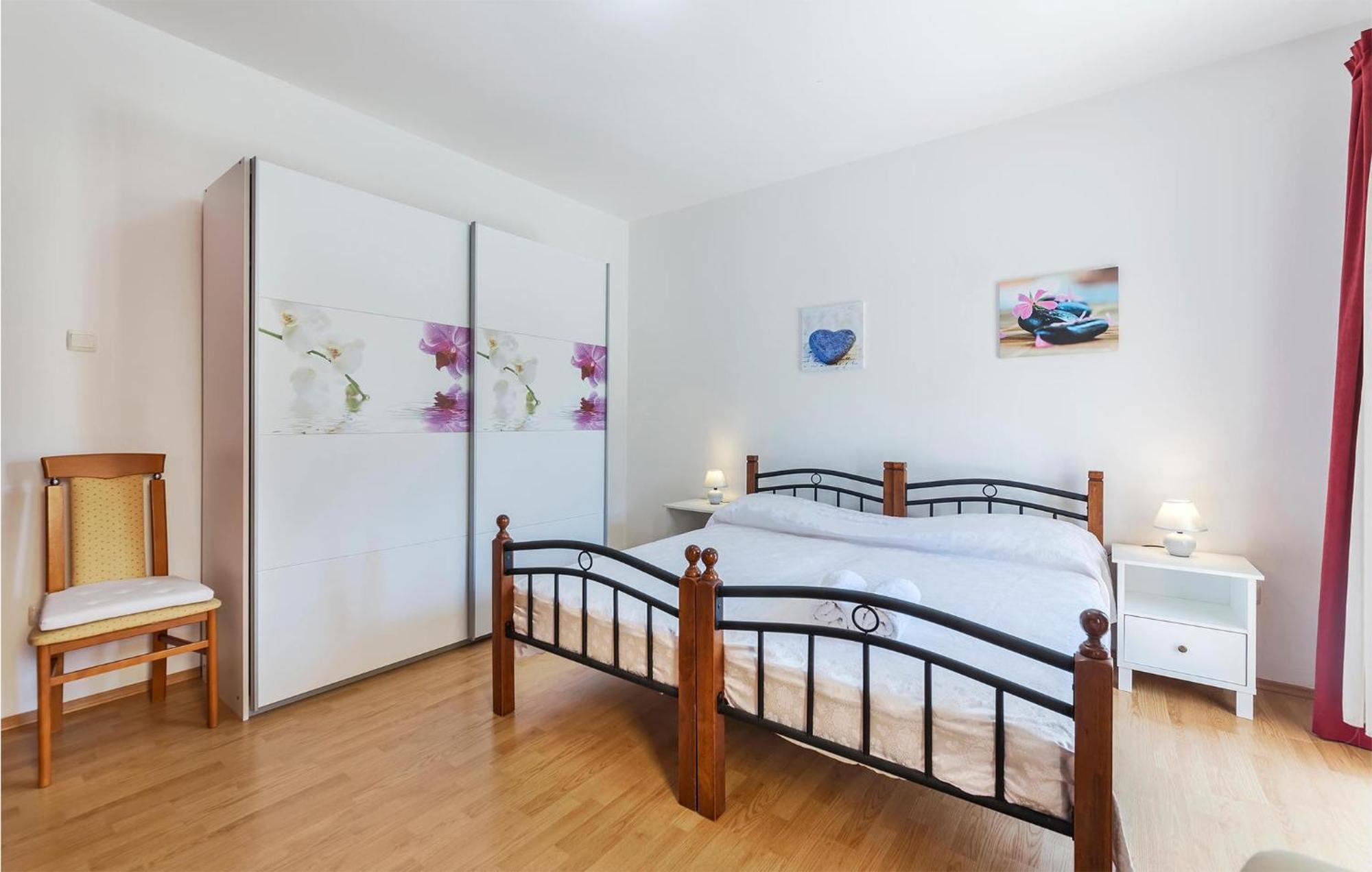 2 Bedroom Beautiful Apartment In Valtura Εξωτερικό φωτογραφία