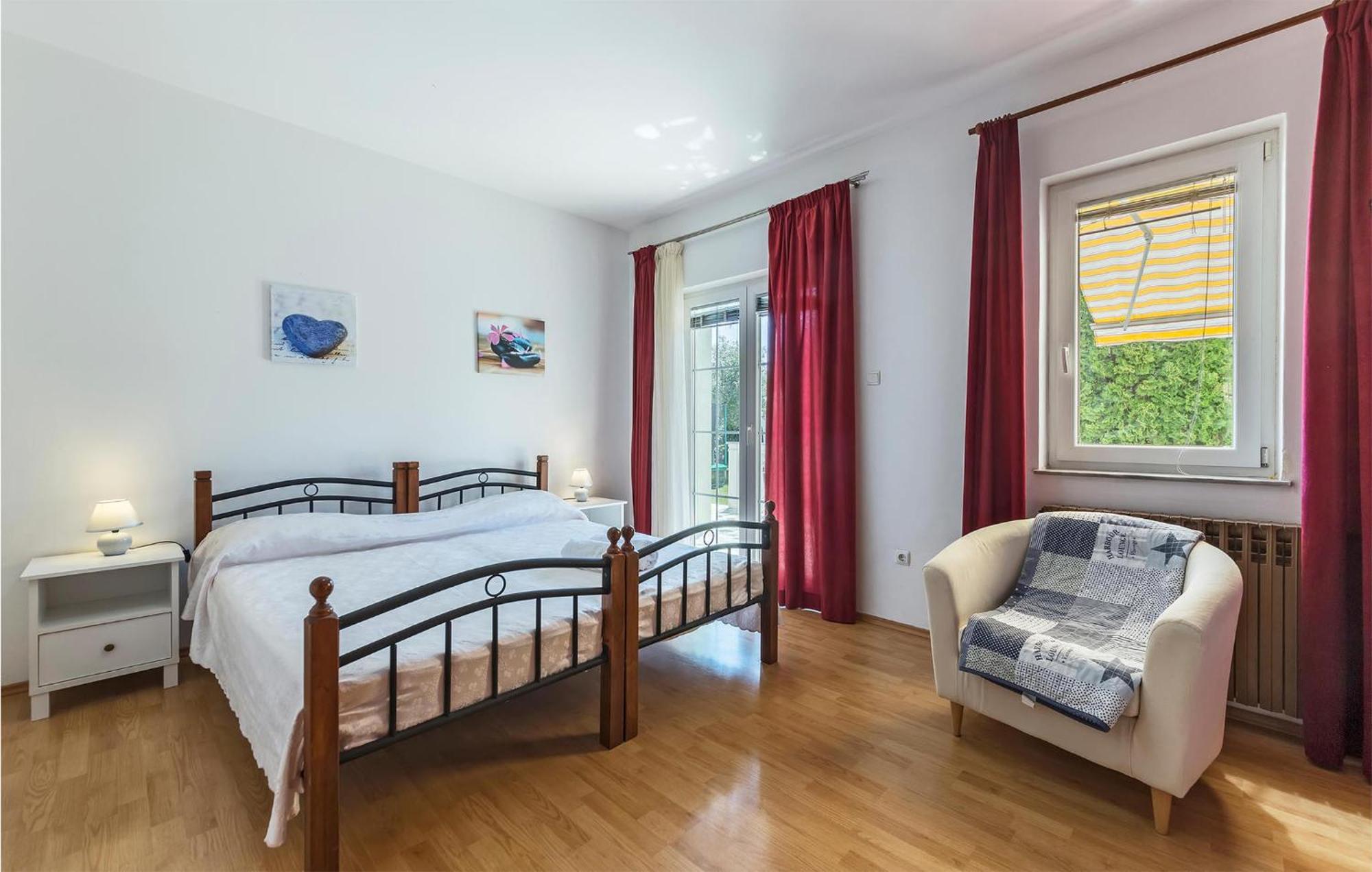2 Bedroom Beautiful Apartment In Valtura Εξωτερικό φωτογραφία