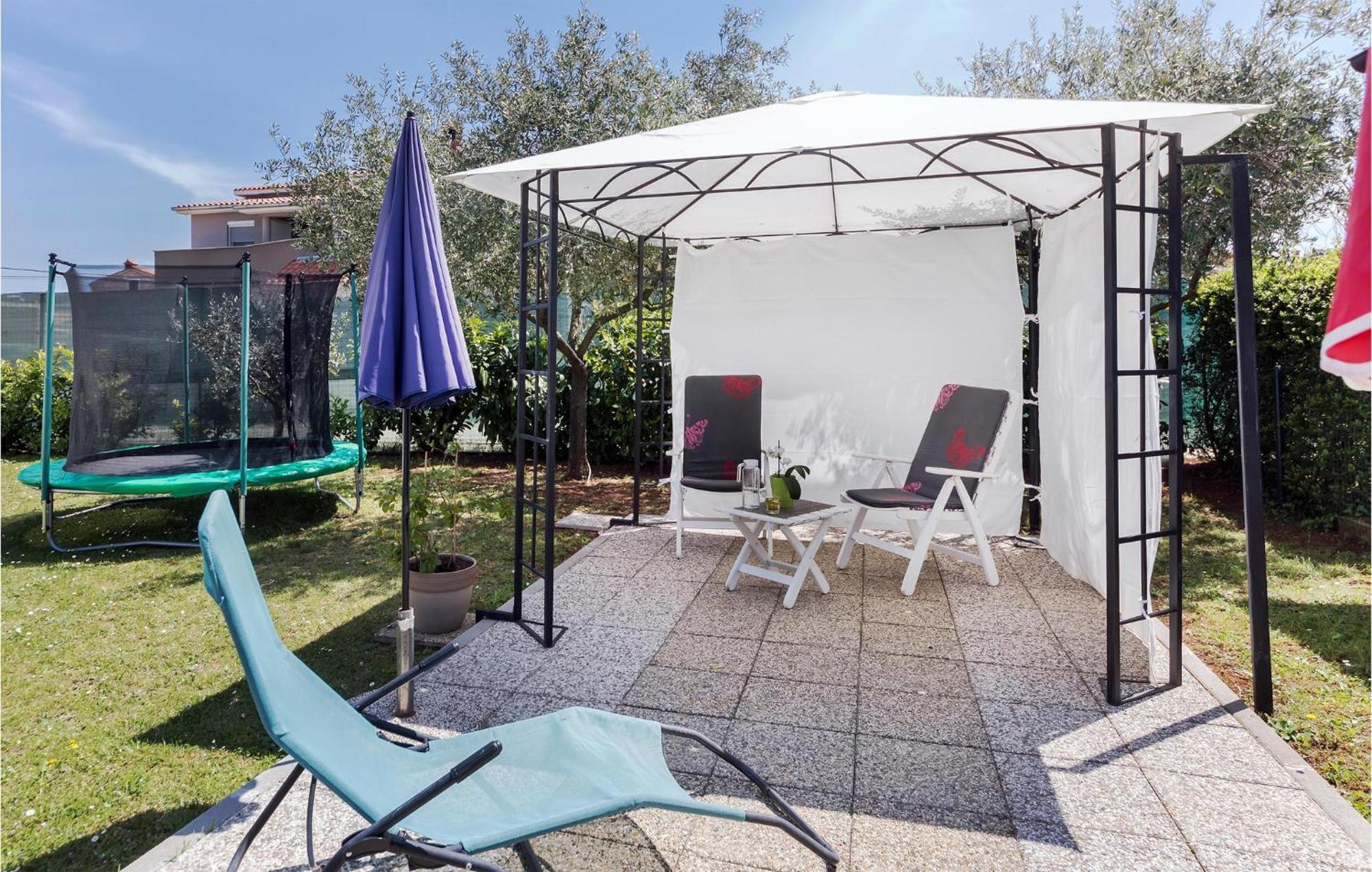 2 Bedroom Beautiful Apartment In Valtura Εξωτερικό φωτογραφία
